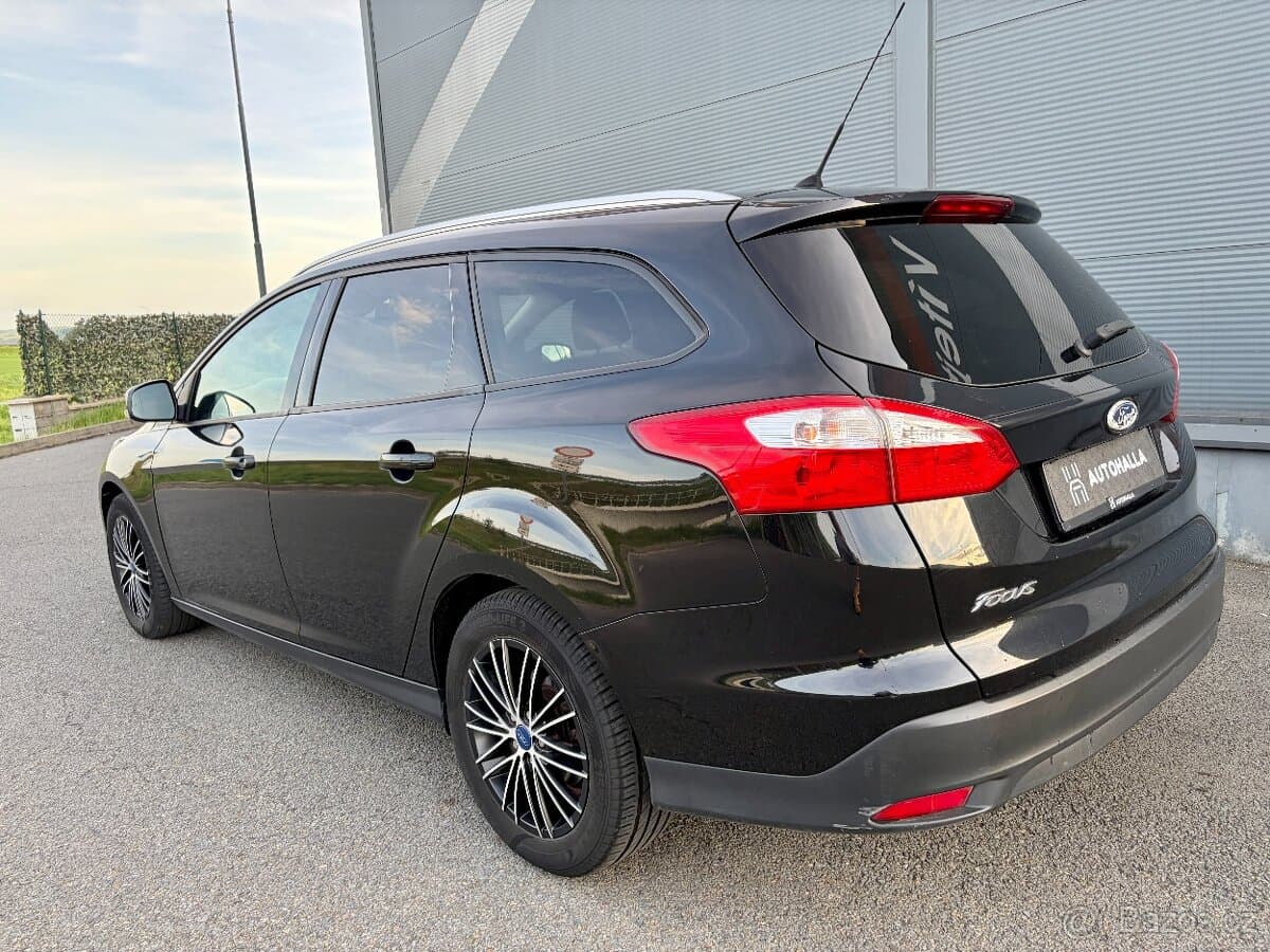 Ford Focus Combi 1.6Ti-VCT 92kW VÝHŘEV Alu ROZVODY