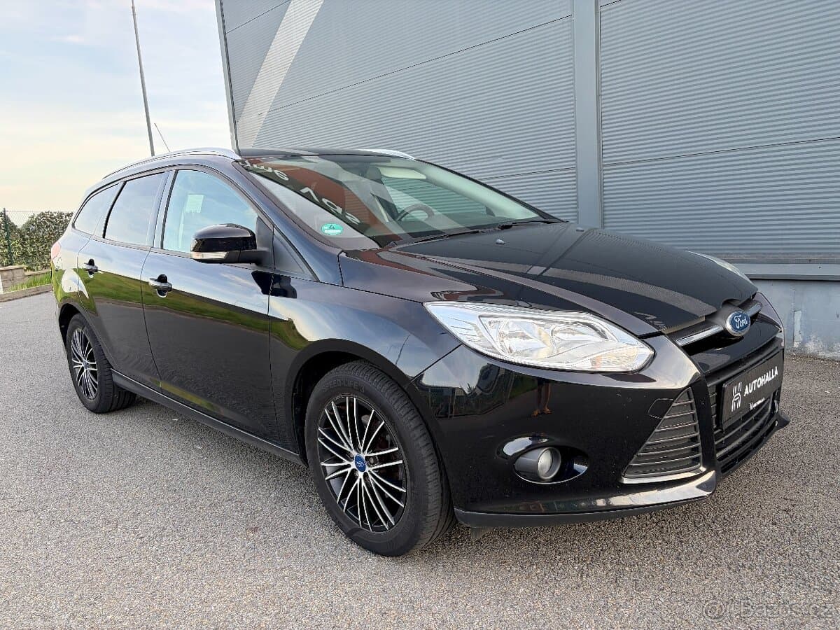 Ford Focus Combi 1.6Ti-VCT 92kW VÝHŘEV Alu ROZVODY