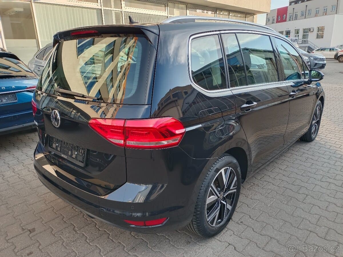 Volkswagen Touran Highline 1.5 TSI 110kW - záruka Autodraft