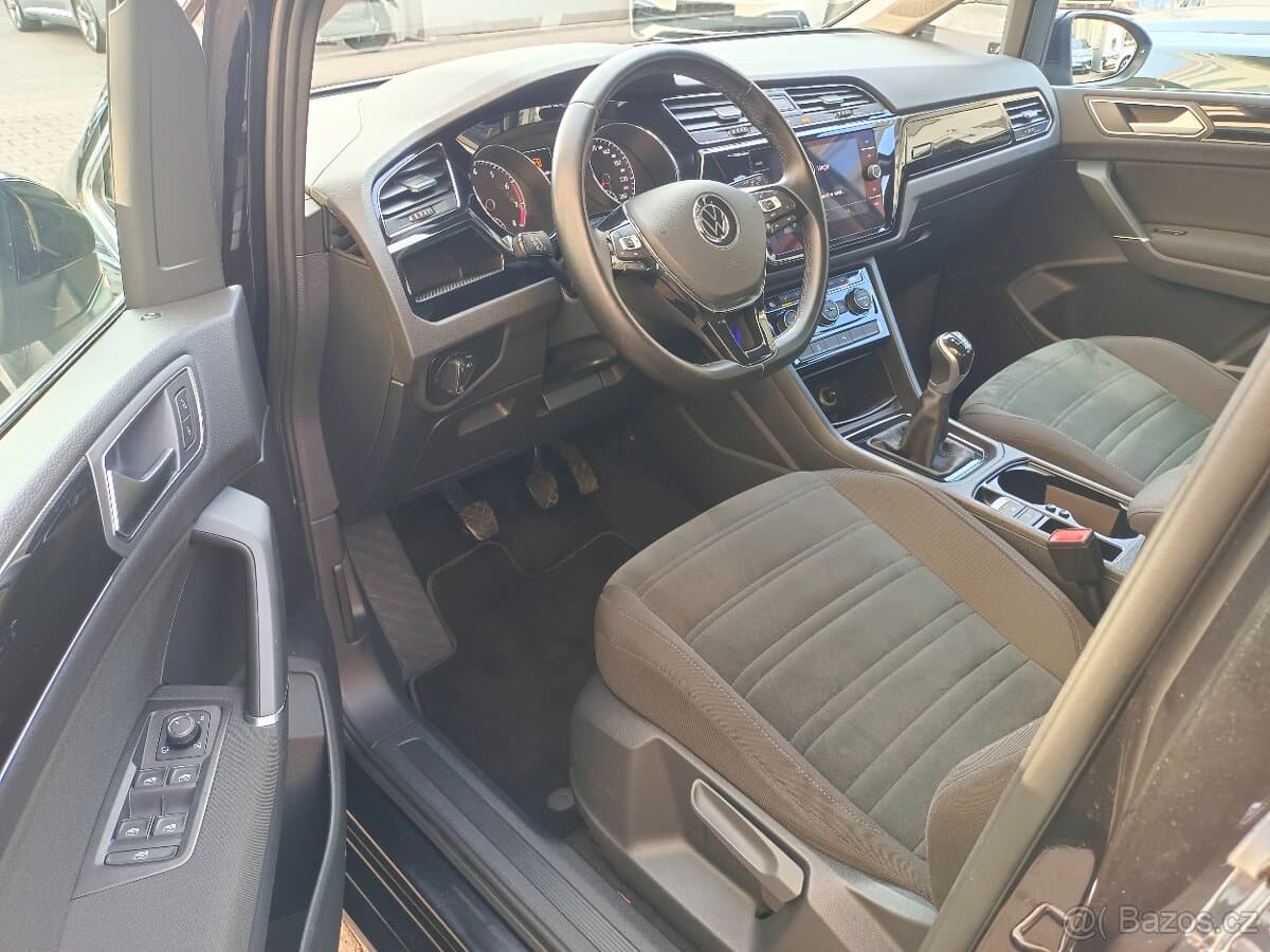Volkswagen Touran Highline 1.5 TSI 110kW - záruka Autodraft