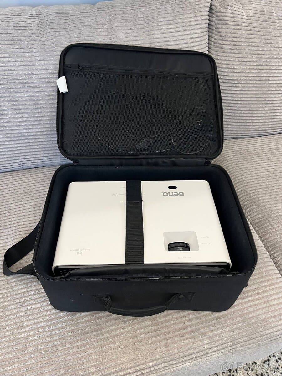 Projektor BenQ X500i