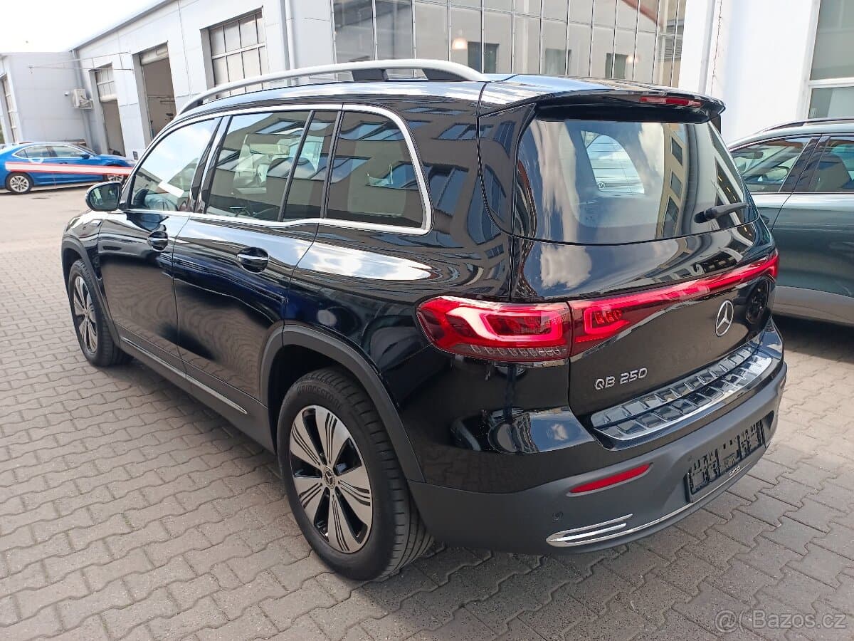 Mercedes-Benz EQB 250 Progressive 140kW - záruka Autodraft