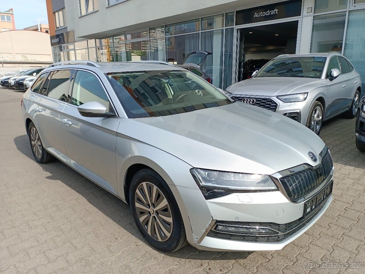 Škoda Superb iV Combi 1.4TSI 160kW DSG - záruka Autodraft