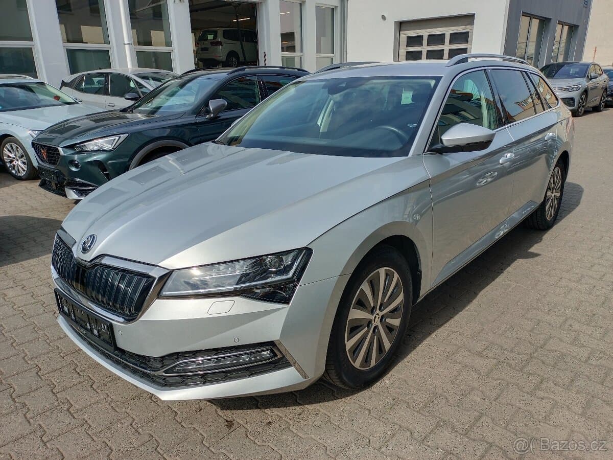 Škoda Superb iV Combi 1.4TSI 160kW DSG - záruka Autodraft