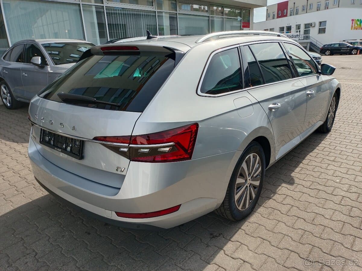 Škoda Superb iV Combi 1.4TSI 160kW DSG - záruka Autodraft
