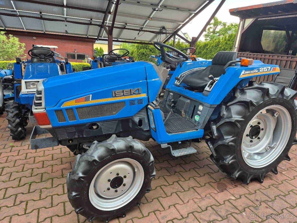 Japonský malotraktor Iseki TU257F (25 HP, 4x4)