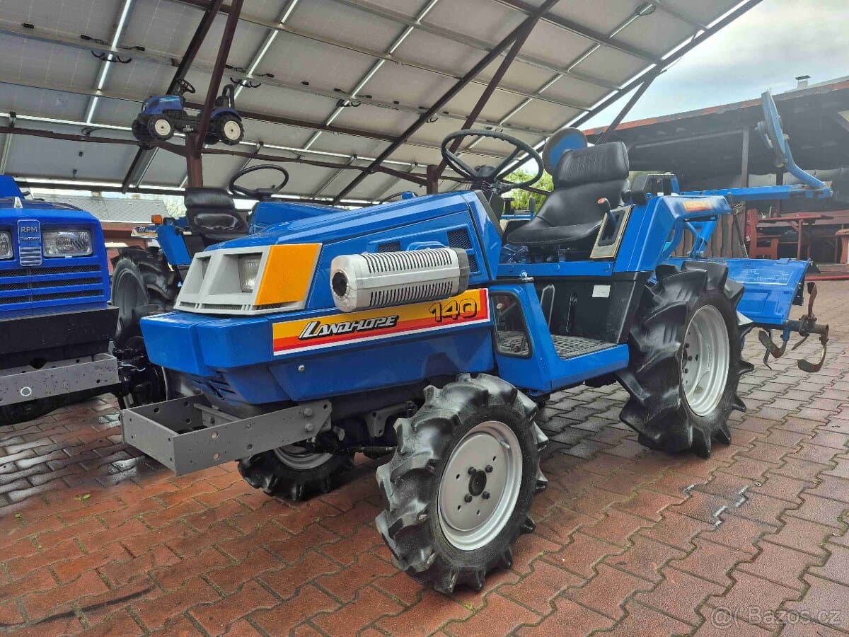Japonský malotraktor Iseki TU140F 4x4 + rotavátor (Záruka)