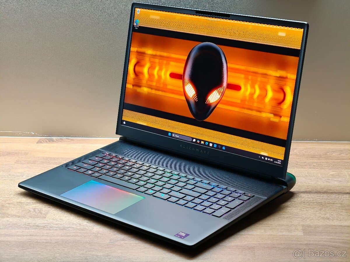 18"_ALIENWARE 18 AREA-51_U9-275HX_32GB_2TB_RTX 5080 16GB