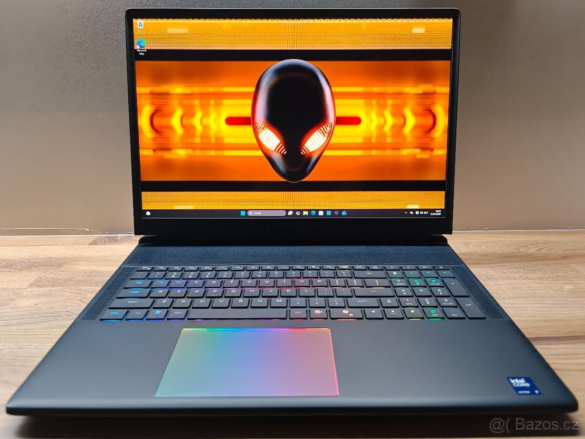 18"_ALIENWARE 18 AREA-51_U9-275HX_32GB_2TB_RTX 5080 16GB