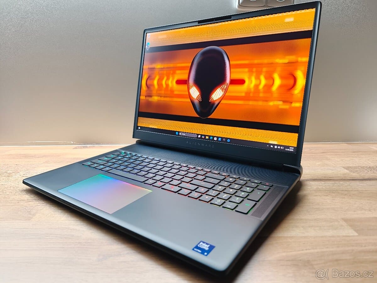 18"_ALIENWARE 18 AREA-51_U9-275HX_32GB_2TB_RTX 5080 16GB
