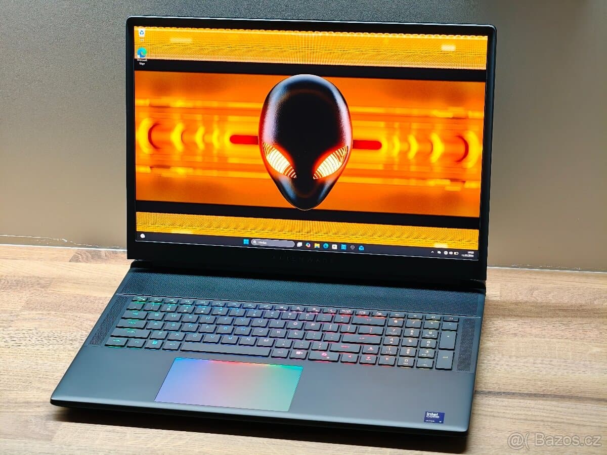 18"_ALIENWARE 18 AREA-51_U9-275HX_32GB_2TB_RTX 5080 16GB