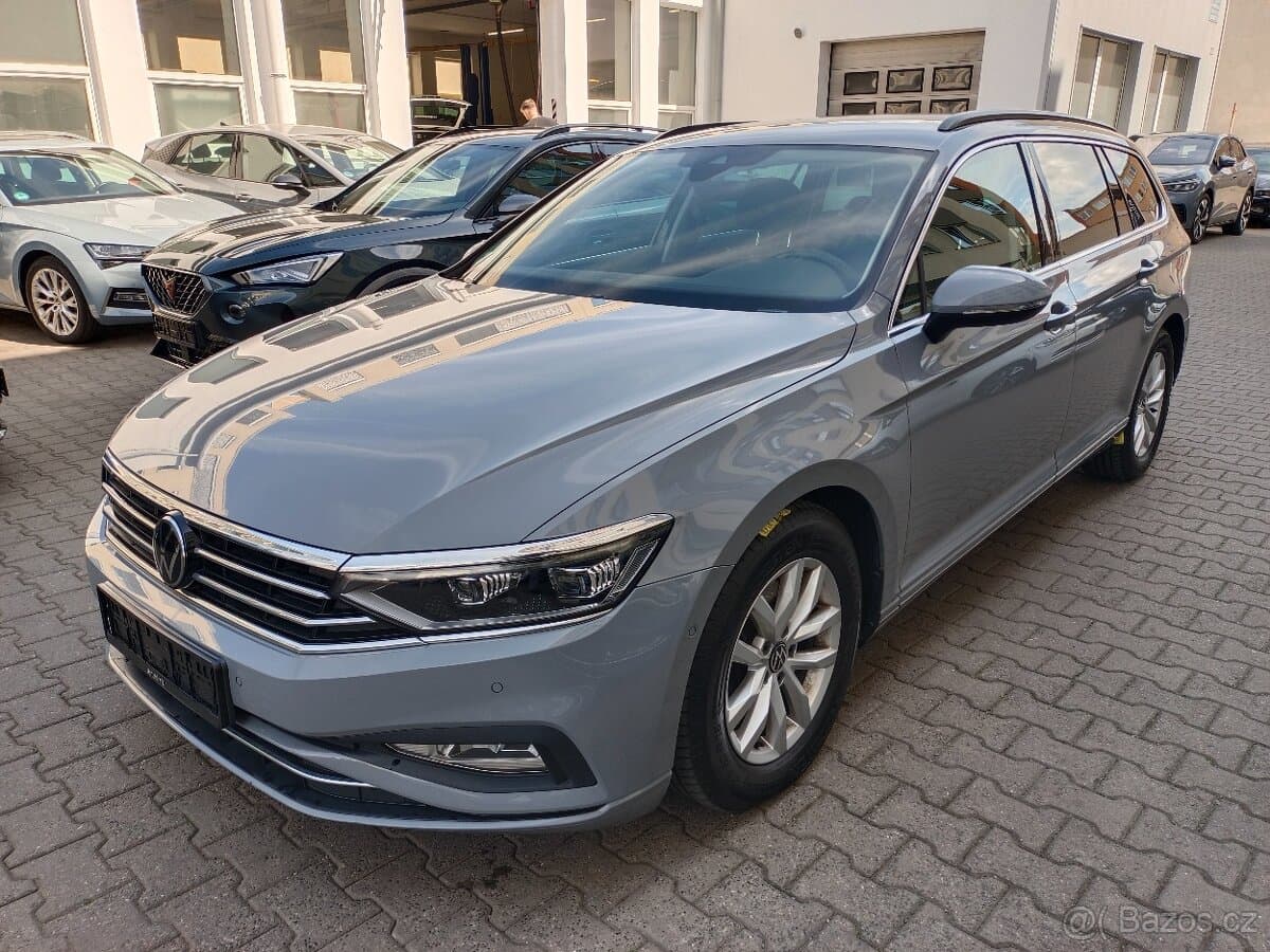 VW Passat B8 Variant 2.0TDI 110kW DSG - záruka Autodraft