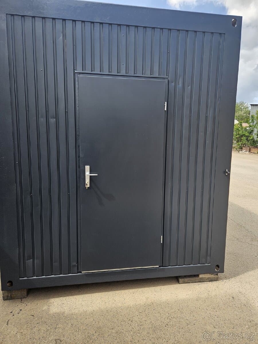 Obytný kontejner 6×2.5m – TOP STAV