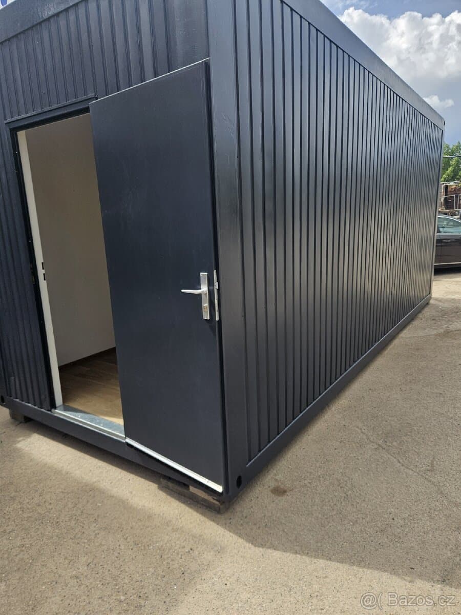Obytný kontejner 6×2.5m – TOP STAV