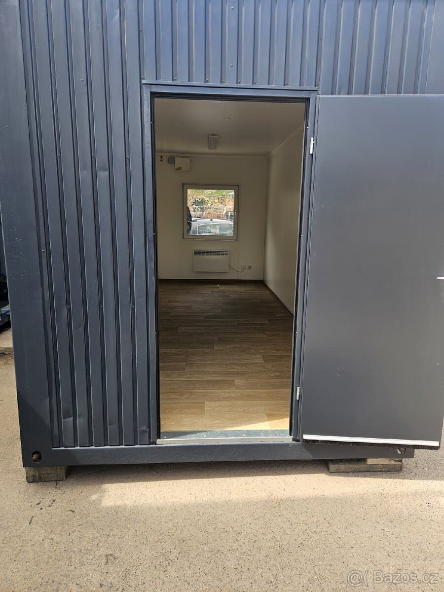 Obytný kontejner 6×2.5m – TOP STAV