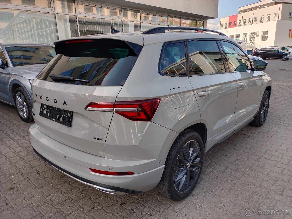 Škoda Karoq Sportline TSI 140kW 4x4 DSG - záruka Autodraft