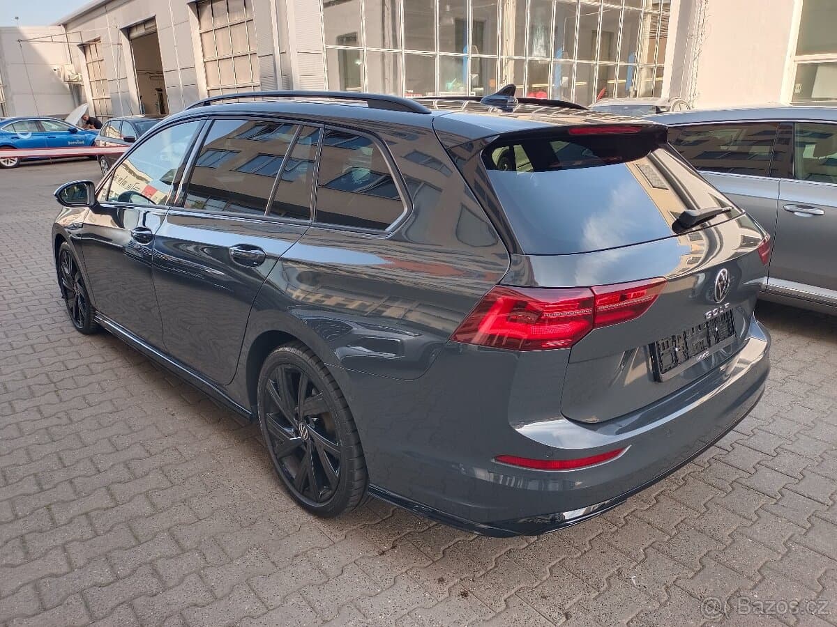 VW Golf 8 Variant 2.0TDI 110kW DSG R-Line - záruka Autodraft