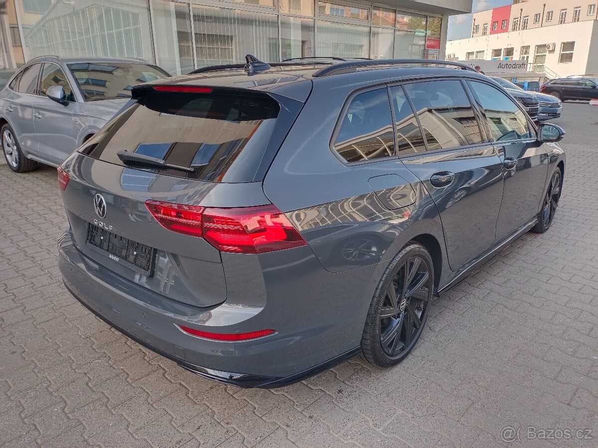 VW Golf 8 Variant 2.0TDI 110kW DSG R-Line - záruka Autodraft