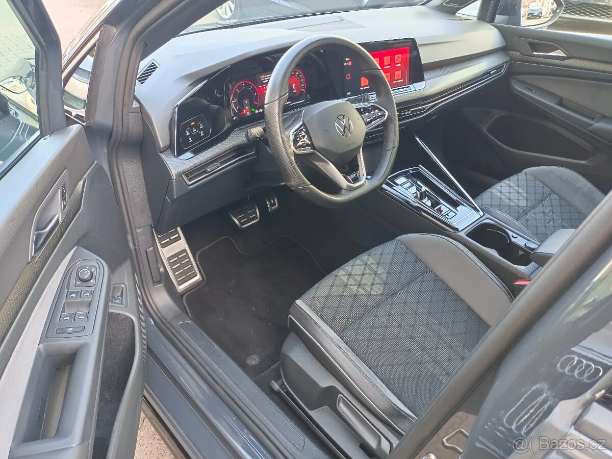 VW Golf 8 Variant 2.0TDI 110kW DSG R-Line - záruka Autodraft