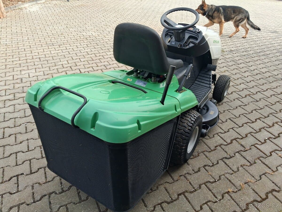ZAHRADNÍ TRAKTOR VIKING