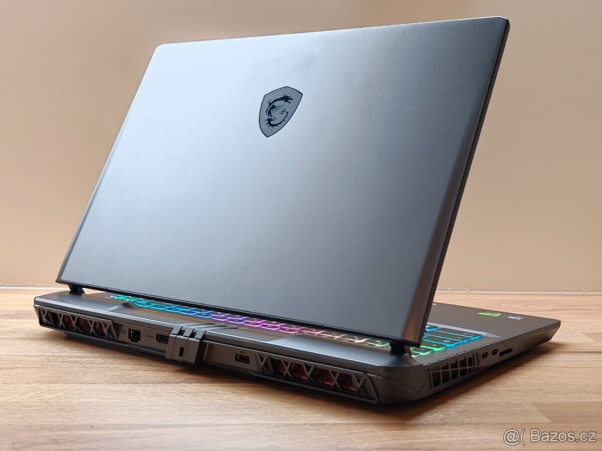 RTX 5080 16GB_MSI VECTOR 16 HX AI_U9-275HX_32GB_240HZ