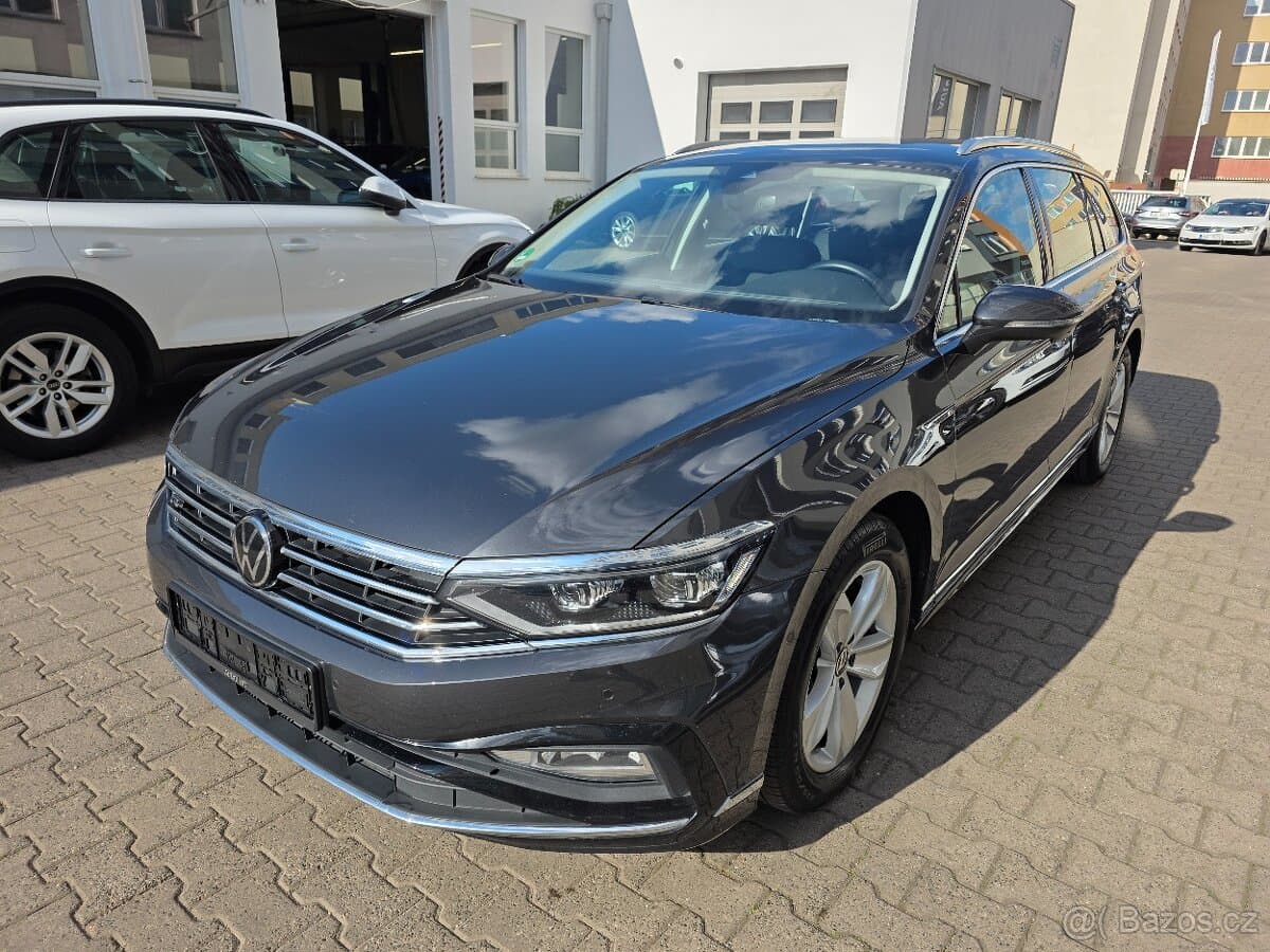 VW Passat B8 Variant TDI 4x4 DSG R-line - záruka Autodraft