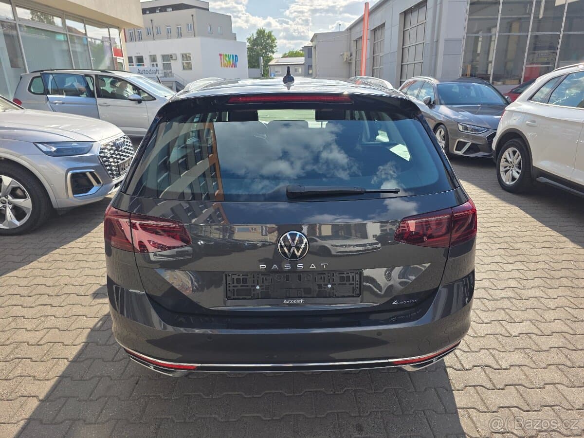 VW Passat B8 Variant TDI 4x4 DSG R-line - záruka Autodraft