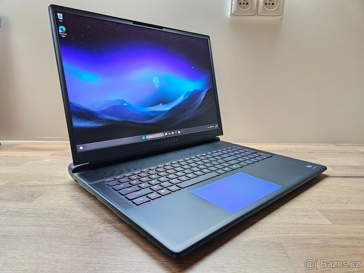 18"_ALIENWARE 18 AREA-51_U9-275HX_16GB_1TB_RTX 5080 16GB
