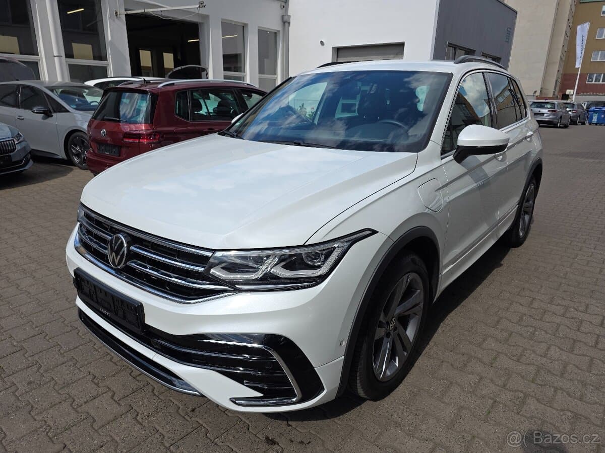 VW Tiguan R-Line 1.4eTSI Hybrid 180kW DSG - záruka Autodraft