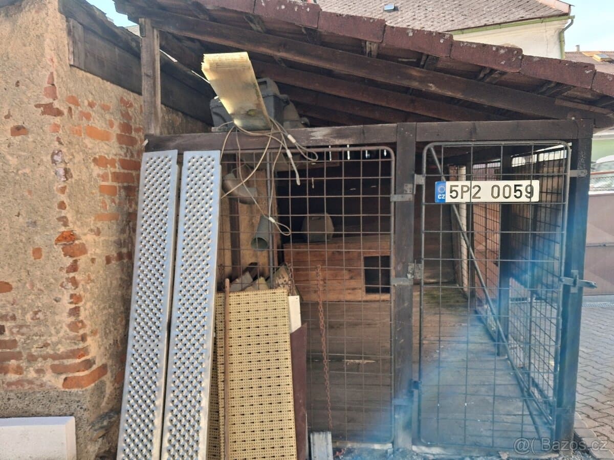 VOLIERA PRO PSA VCETNE ZATEPLENE BOUDY
