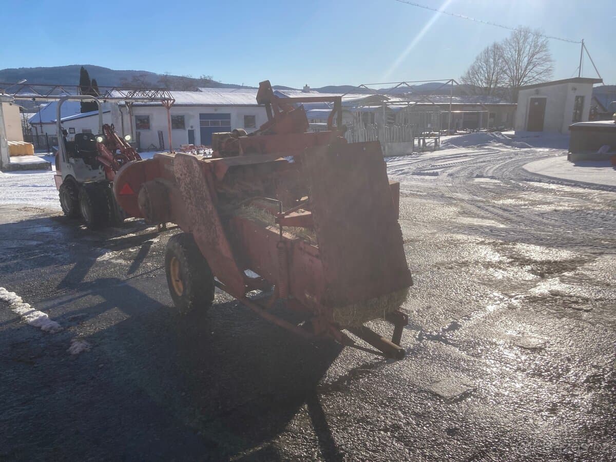 Massey Ferguson 8-15