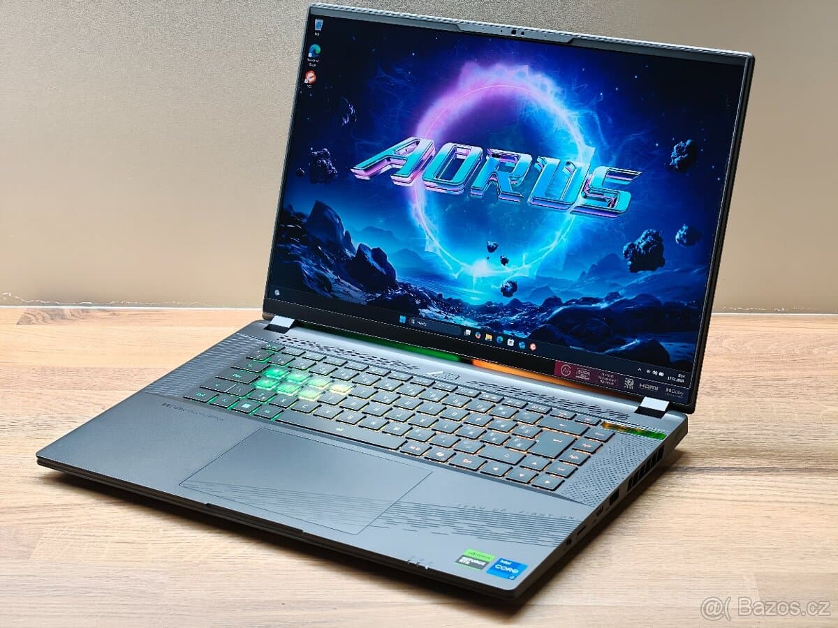 2K 165HZ_GIGABYTE AORUS 16X_i7-14650HX_16GB_RTX 4070 8GB