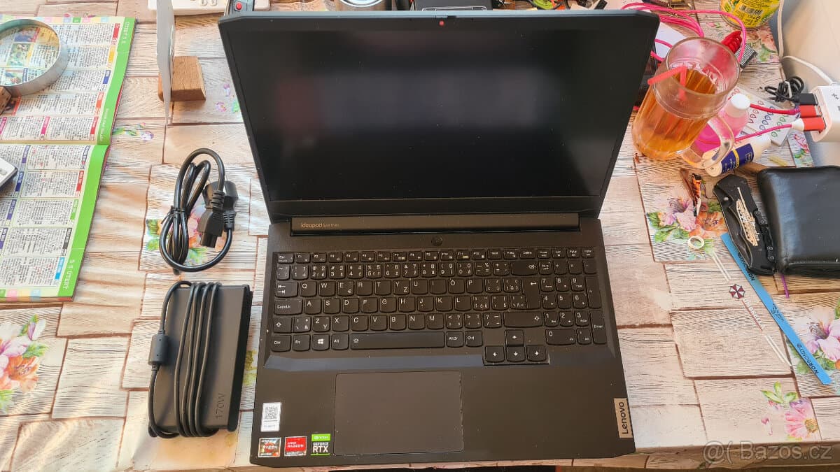 Prodám Noteboak pro školu i hry.