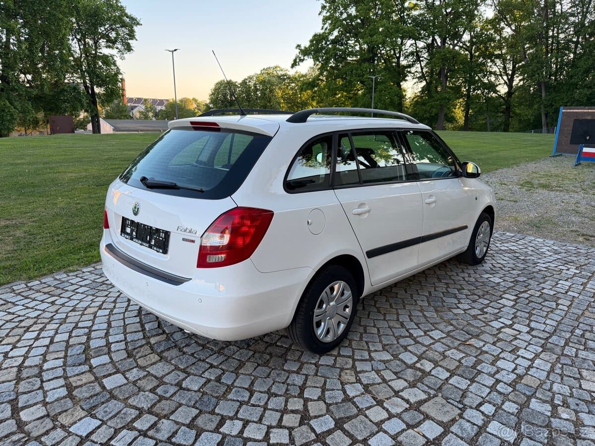 Škoda Fabia 2 1.6 tdi 77kw facelift combi A/C nová STK