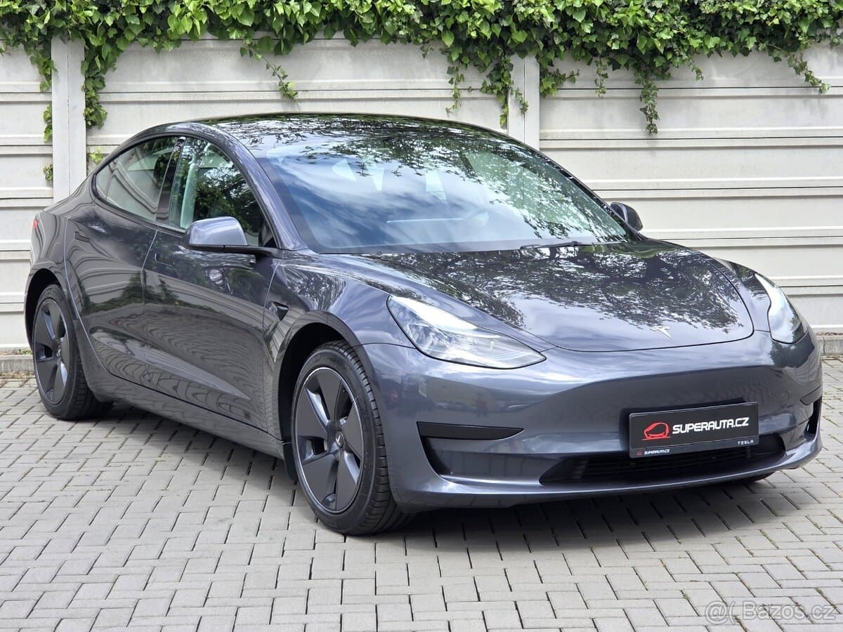 Tesla Model 3 SR+ / Tažné zař. / SOH 94.3% / NEHAVAROVÁNO