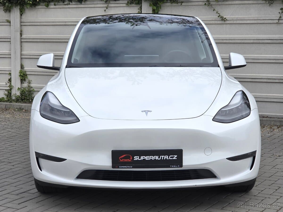 Tesla Model Y 4x4 Long Range / Tažné zařízení / SOH 92.2%