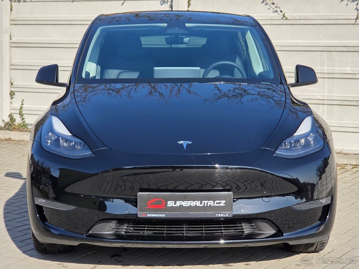 Tesla Model Y 4x4 Long Range / Tažné zařízení / SOH 90.9%