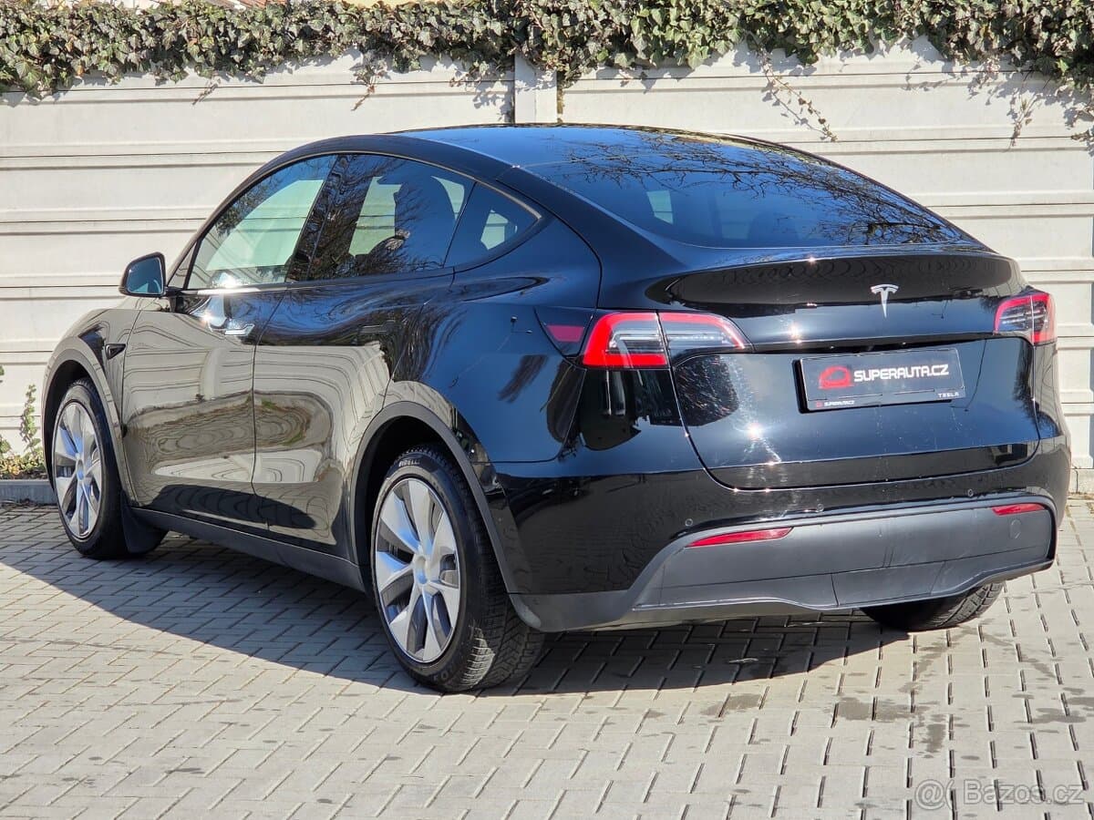 Tesla Model Y 4x4 Long Range / Tažné zařízení / SOH 90.9%
