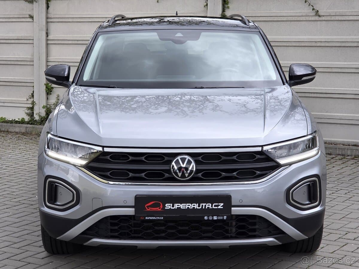 VW T-Roc 1.5TSI DSG / koupeno v ČR / NEHAVAROVÁNO
