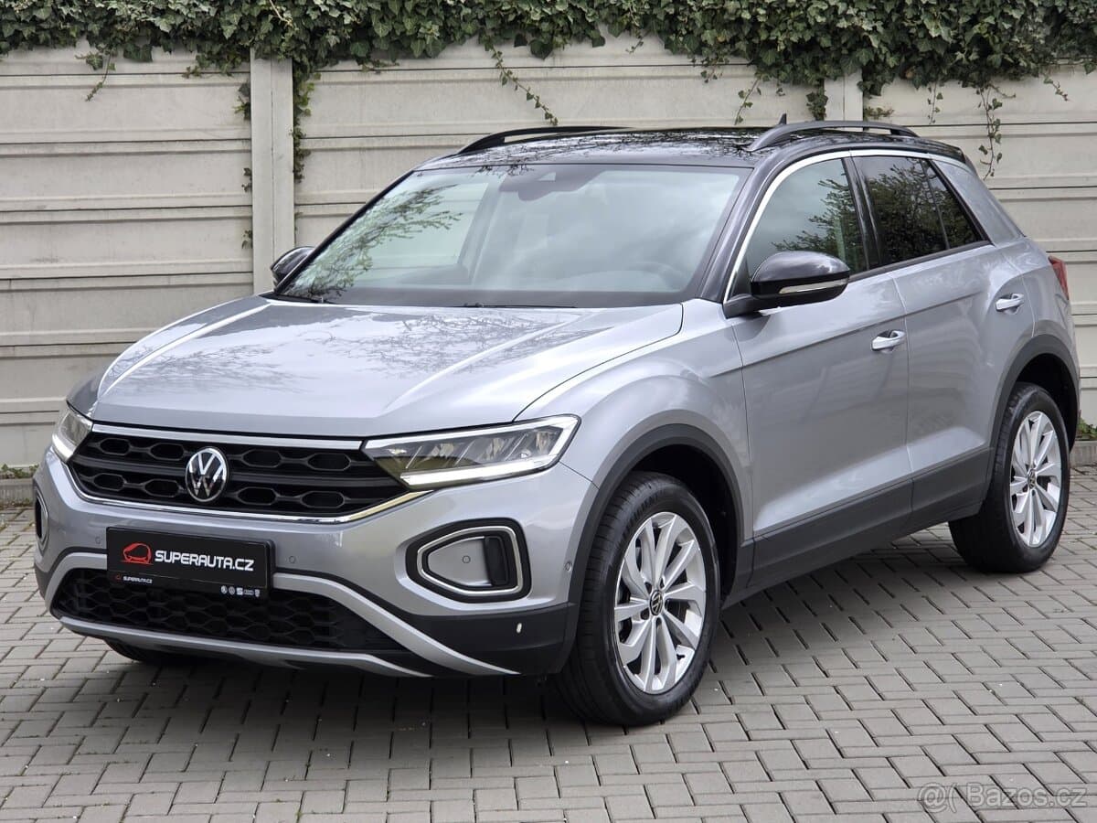 VW T-Roc 1.5TSI DSG / koupeno v ČR / NEHAVAROVÁNO