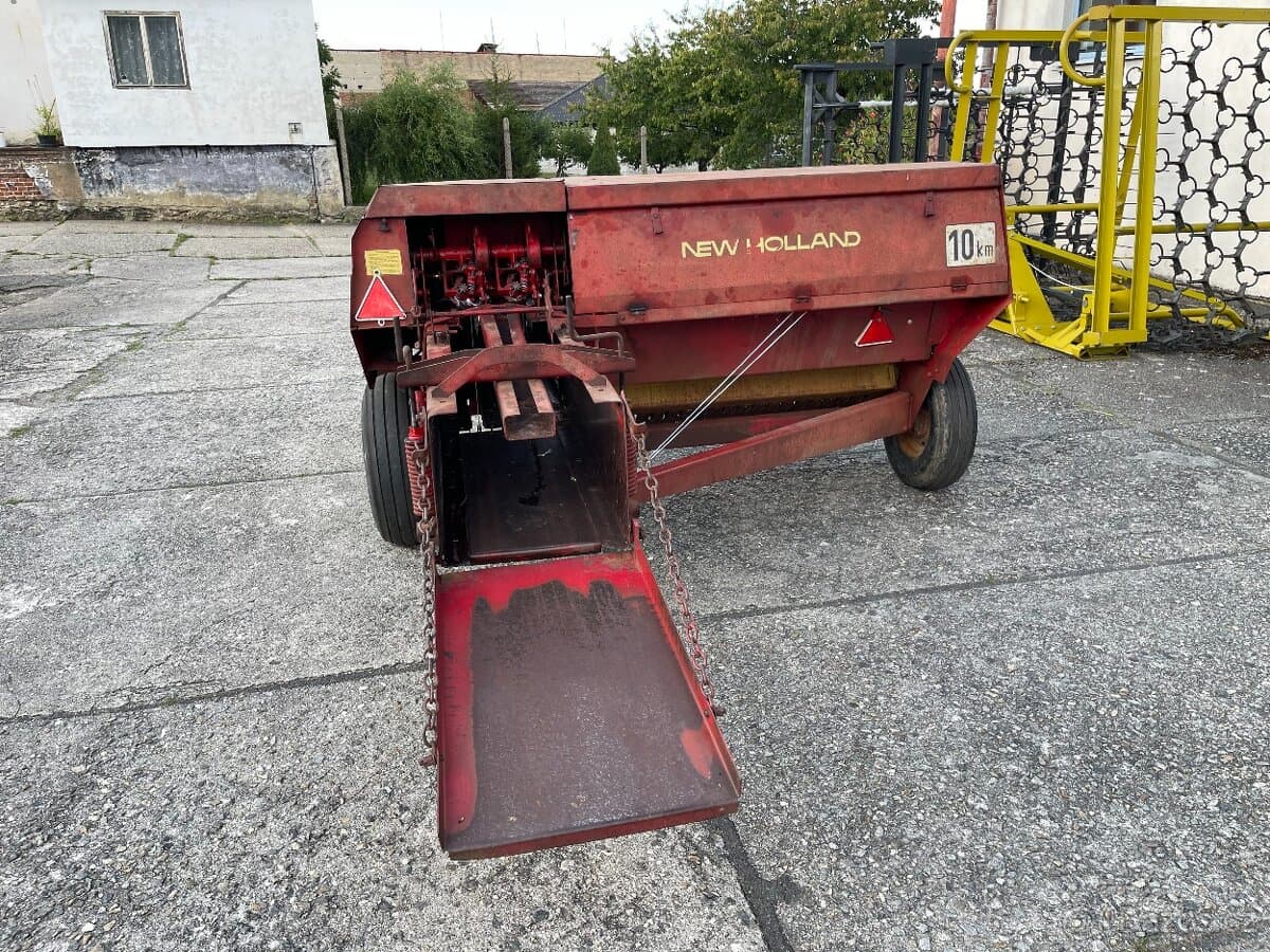 New Holland 270