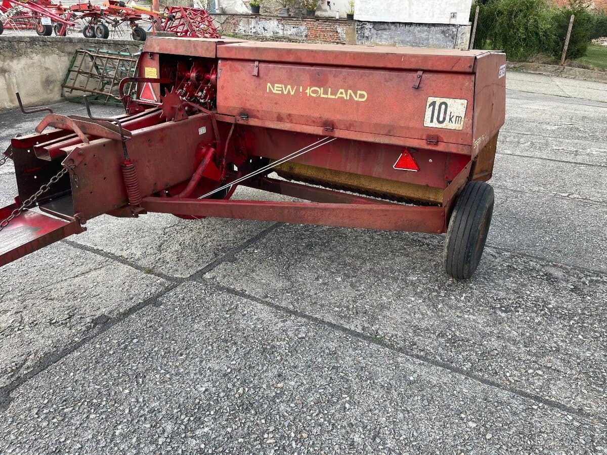 New Holland 270