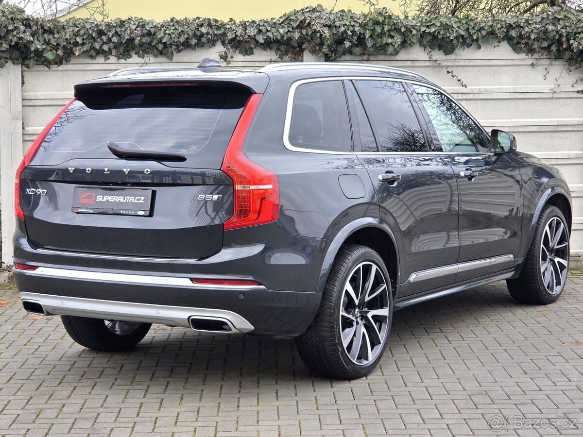 Volvo XC90 B5 Inscription / koupeno v ČR / Tažné zařízení