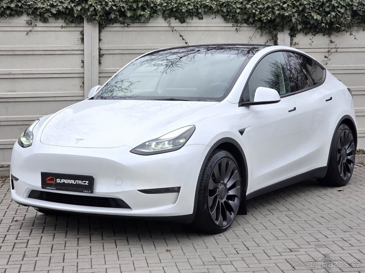 Tesla Model Y Performance Plná Tovární Záruka SOH 94.1%