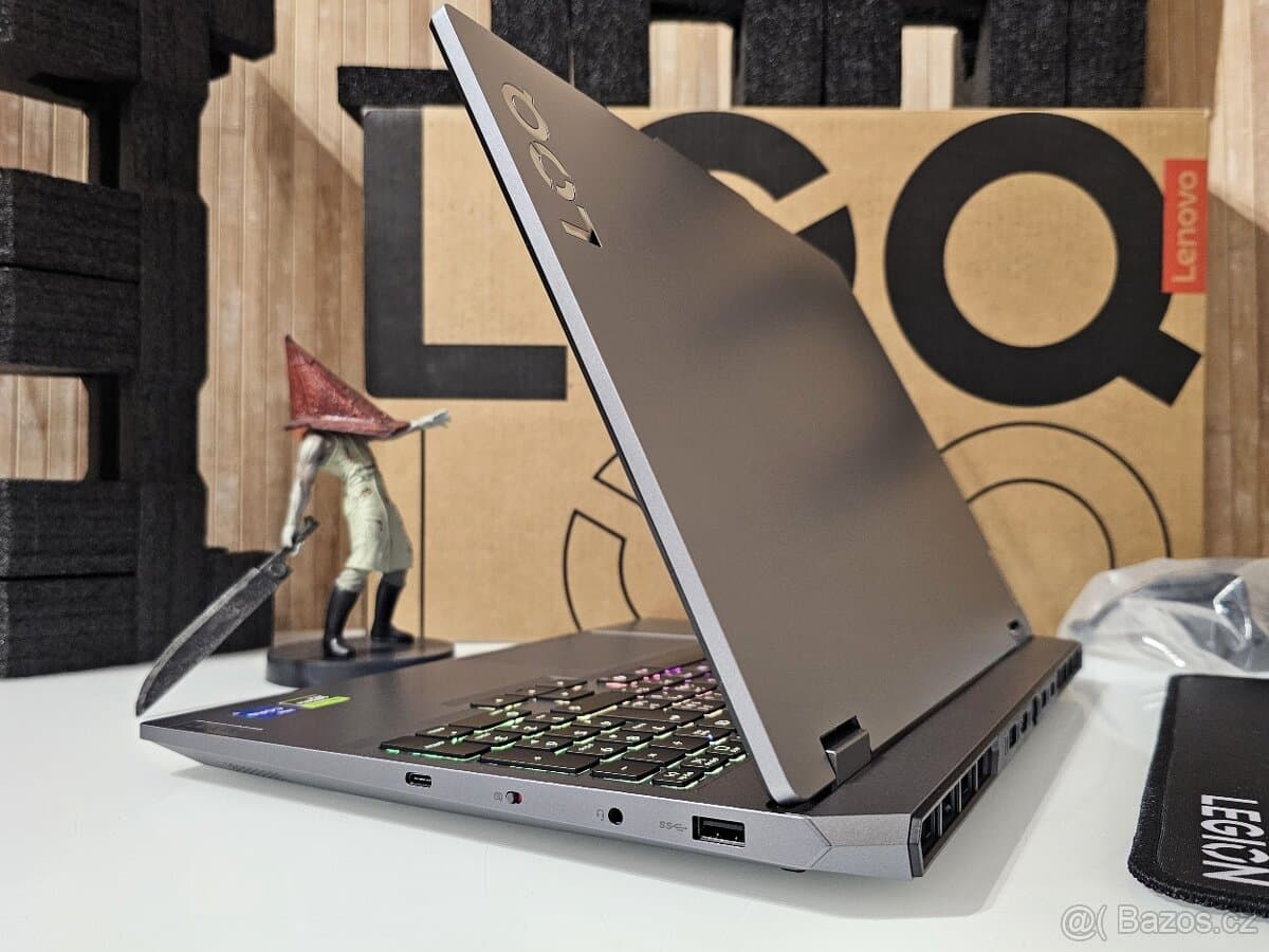 2,5K/165HZ LENOVO RTX i7-13650HX,RTX4060,1TB SSD,16GB RAM