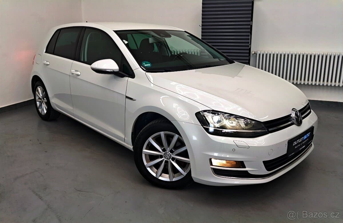 VW GOLF VII 1.4 TSI 110KW,2016, LOUNGE, WEBASTO, LED, KAMERA