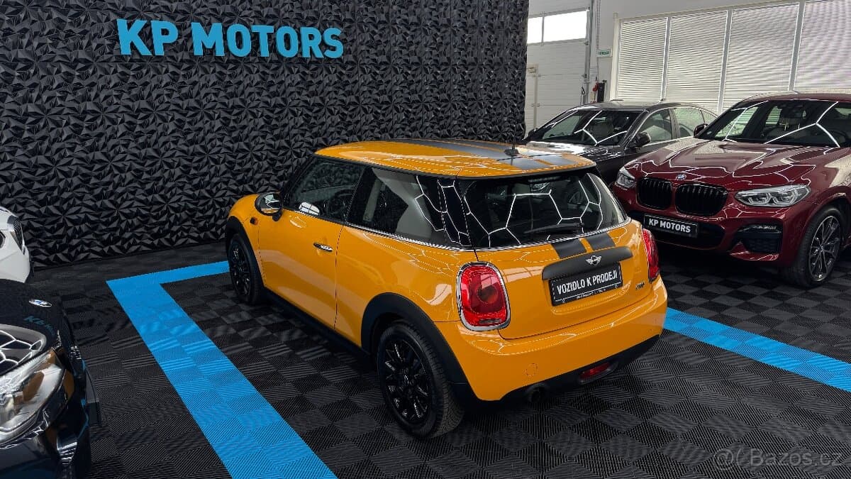 Mini One 1.2i,ČR,manuál,servis BMW