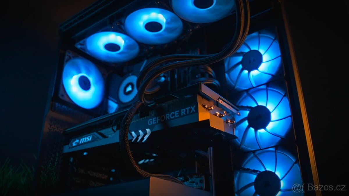 Herní PC - RTX 4070Ti / i7-13700KF / 2TB / 32GB - záruka