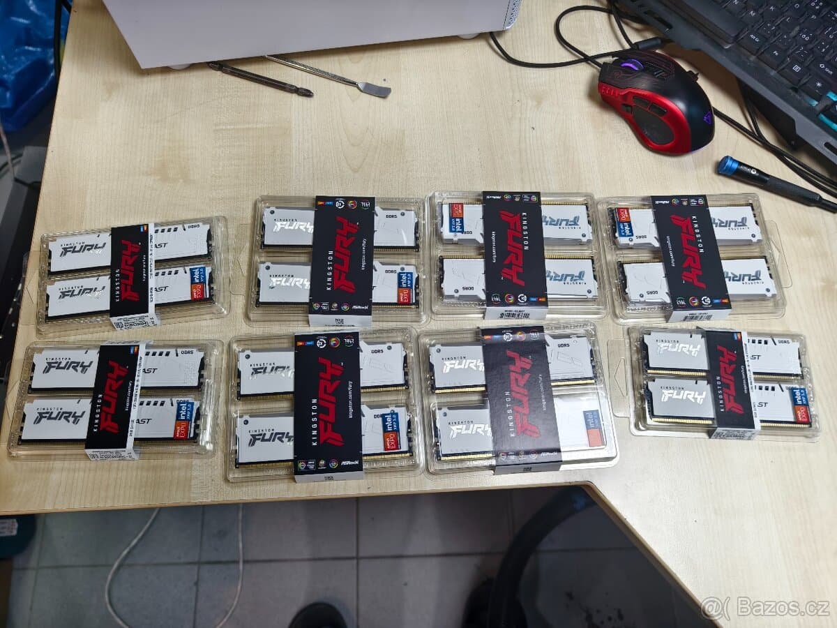 32GB RGB Kingston 6000MHz CL30 - zabalené,záruka,odpočet DPH