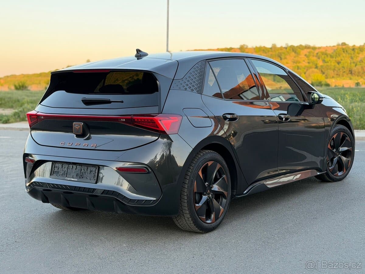 CUPRA BORN 62KW 150KW ADRENALIN VÝHŘEV /SOH 92,4%